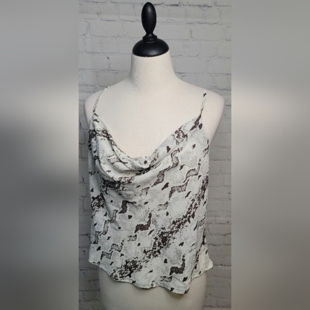 Her Entire Name says Grace Women's Sleeveless Tank Cowl Neck Top size Lg Career